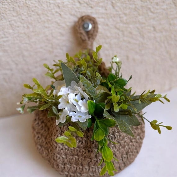 Jute Wall Hanging Basket Storage Organizer Boho Woven Rope Basket Wall Basket for Nursery Bathroom Entryway Rustic Home Decor Storage